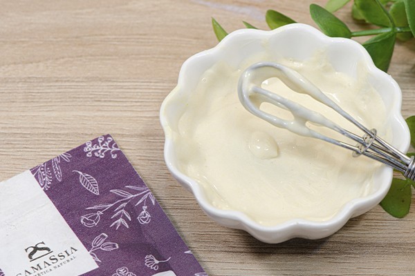 Crema facial antioxidante con factor de protección 5 FPS