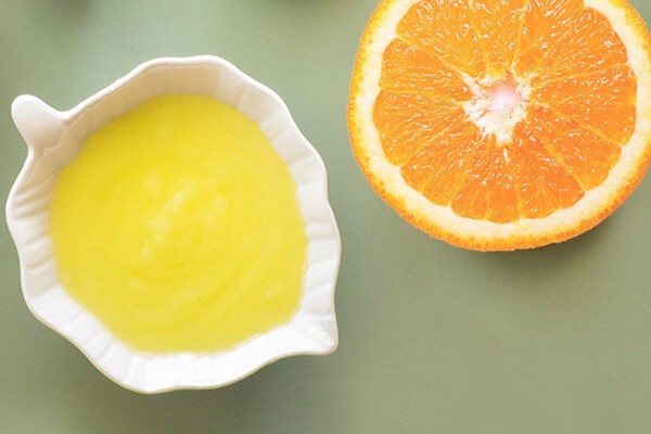Mascarilla casera blanqueadora con cáscara de naranjas